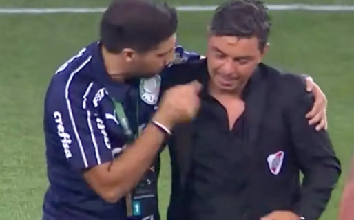 El abrazo final de Abel Ferreira con Marcelo Gallardo tras la clasificación de Palmeiras