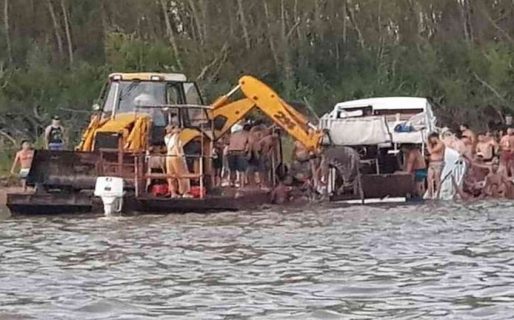 Fiesta clandestina: un yate casi se hunde por la cantidad de jóvenes a bordo
