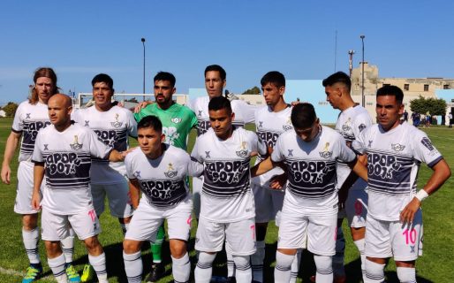 Ley oncopediatríca: Los jugadores de Newbery lucieron un listón amarillo