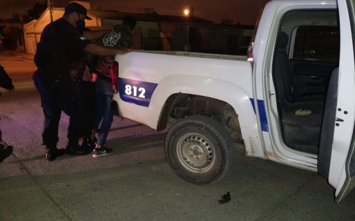 Detuvieron a un hombre que iba sin barbijo e intentó escapar de la policía