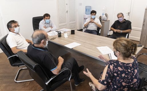 Luque recibió al Obispo y autoridades de Cáritas