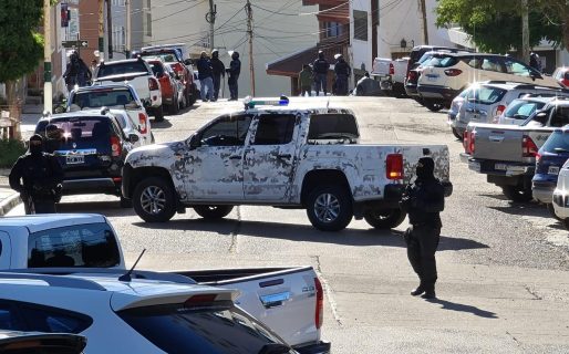 Realizan allanamientos en calle Dorrego por el robo de las vacunas en el Hospital