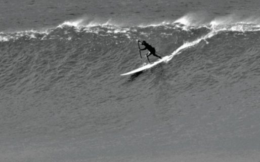 La increíble historia del hombre que surfeó un tsunami: “Pensé que sería la última ola de mi vida”