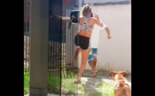 Bailaba en su casa, la sorprendió un intruso y lo sacó a patadas