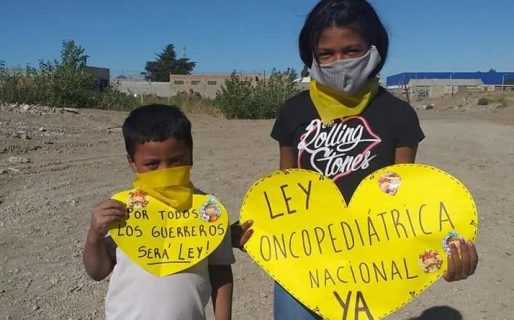 Todos de amarillo en el comedor Las Américas en apoyo a la Ley Oncopediátrica