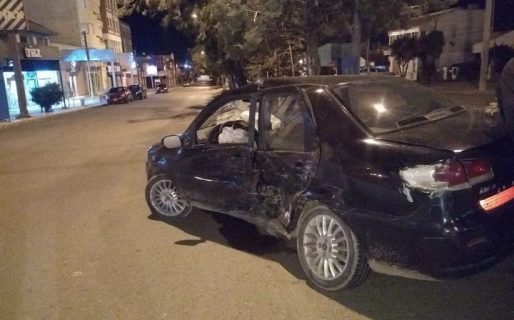 Chocó un vehículo en Av. Kennedy y se dio a la fuga