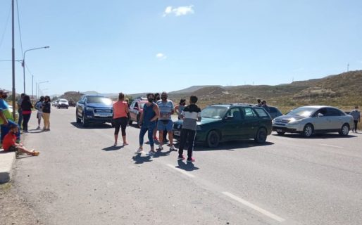 Vecinos de Diadema cortan la ruta 39