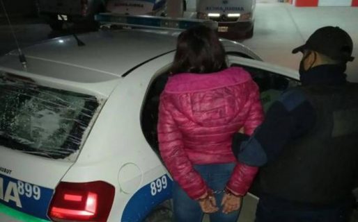 Detuvieron a una mujer por robar bebidas alcohólicas en KM 8