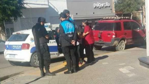 La policía encontró a un nene que se había perdido en el centro