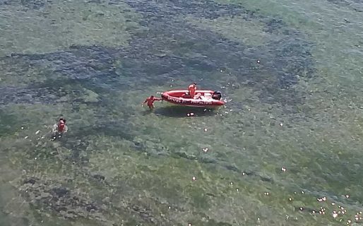 Rescataron a siete personas que quedaron atrapados en la playa de Caleta Córdova