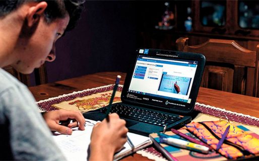 Las clases en escuelas secundarias comenzarán de forma virtual