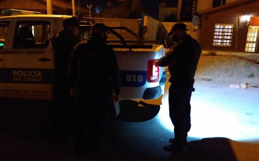 Balearon dos autos en el barrio Los Bretes