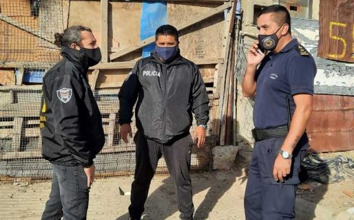 Encontraron prendas y un trozo de hierro con sangre en la vivienda donde torturaron a la mujer internada