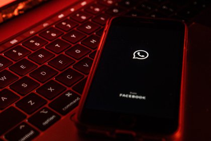 Cómo abandonar grupos de WhatsApp sin que nadie lo note