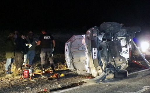Pareja de Comodoro volcó en la ruta 3 cerca de Trelew
