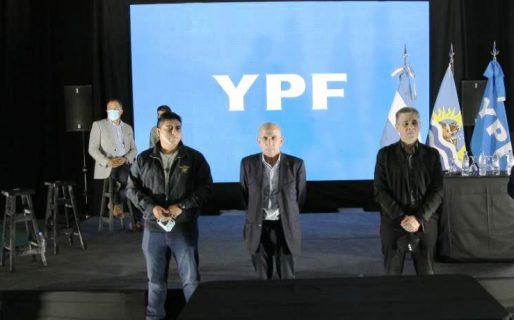 Llugdar tomó parte del acto donde YPF anunció inversiones para Santa Cruz