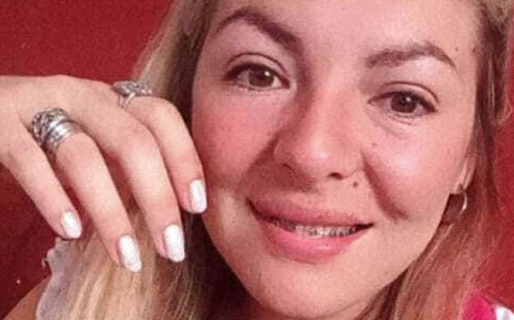 Una profesora que hace dedo todos los días para ir a dar clases contó su historia