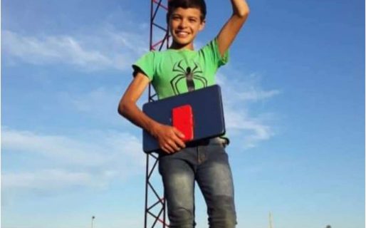 Se trepaba a un molino para estudiar, ahora tiene una antena de internet