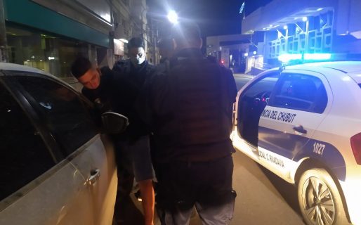 La policía detuvo a un asaltante en pleno centro de la ciudad