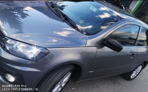 Perdió todo en el incendio y ahora vende su auto para volver a empezar