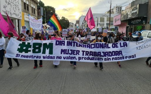Comodoro marcha por el Día Internacional de la Mujer