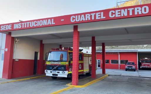 Bomberos Voluntarios  realizan colecta solidaria por los incendios de la cordillera
