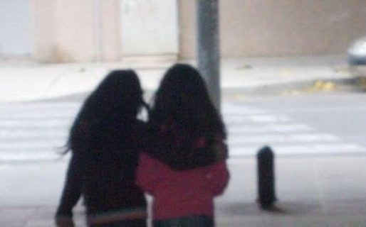 Intentaban abandonar a sus hijas cuando los sorprendió la policía