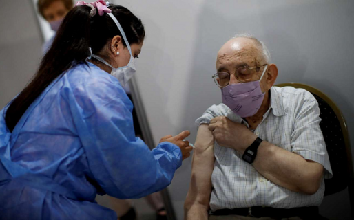 Estiman que, a este ritmo, llevará casi un año vacunar a la población de riesgo