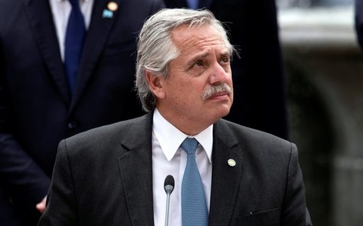 Alberto Fernández prepara restricciones al turismo y fuertes controles sanitarios para aplacar la segunda ola