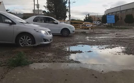 Fuerte reclamo de vecinos: “Con las calles así hasta un 0km se rompe”