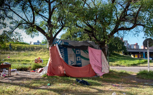 La historia de pobreza de Maia: su vida en la calle