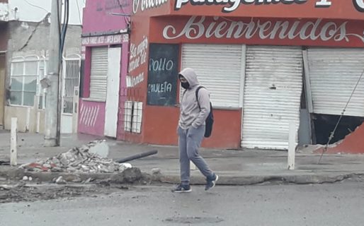 Una camioneta pasó de largo y se metió en una carnicería