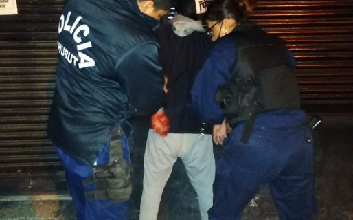 Tenía pedido de captura y lo atraparon robando un auxilio de un auto