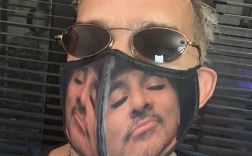 Charly Amado sacó a la venta sus barbijos para encarar la pandemia