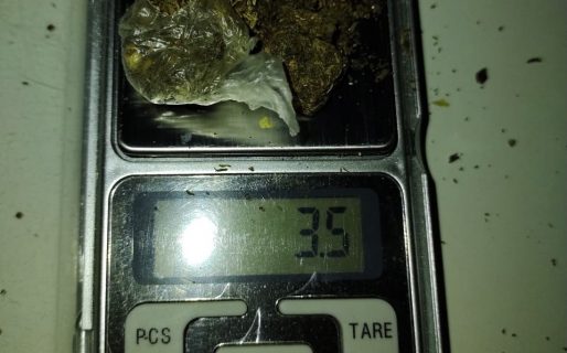 Encuentran marihuana y pastillas en el entretecho de una comisaría