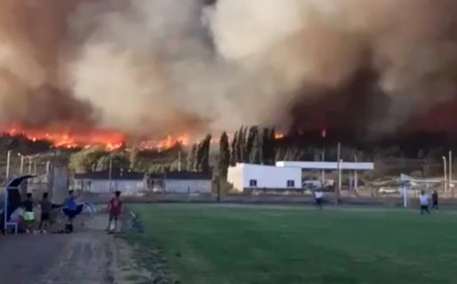 Desesperante panorama en la Cordillera: se incendia El Maitén, Epuyén, Cholila y El Hoyo, con las llamas a nada de las casas
