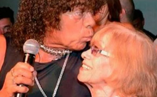 El profundo dolor de la Mona Jiménez: murió su mamá a los 92 años