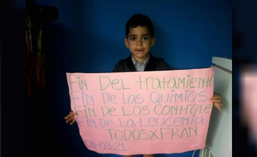 Está por cumplir cuatro años y le ganó a la leucemia tras una larga batalla