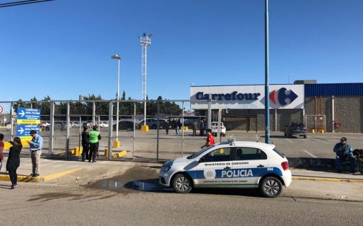 Dos mujeres fueron detenidas por robar cosas de un supermercado