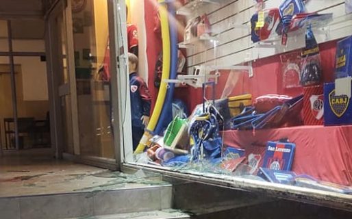 Hablaron los responsables de la tienda del ventanal roto: Ángel «perdió casi 3 litros de sangre»