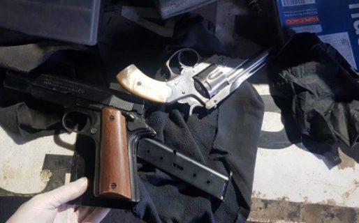 Recuperan armas y chaleco antibalas, robados a la policía
