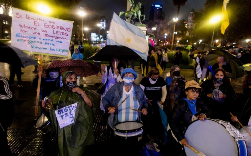 Movilización en Casa Rosada contra las restricciones: “No creemos en el Covid”