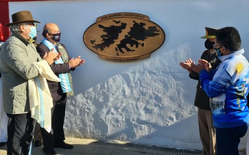 «Debemos seguir insistiendo, por las vías democraticas, que las Islas Malvinas deben ser Argentinas»