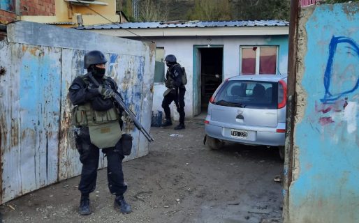 Secuestraron tumberas, cargador y balas a integrantes de «Los Motorolas»