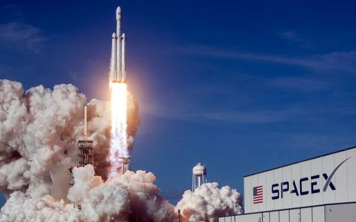 La NASA reconoció que una nave de SpaceX casi “choca con un OVNI”