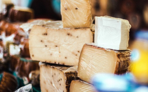 La Anmat prohibió dos quesos y dos equipos médicos utilizados para la depilación definitiva