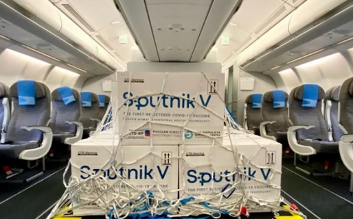 Sale un nuevo vuelo a Moscú para traer más dosis de la vacuna Sputnik V