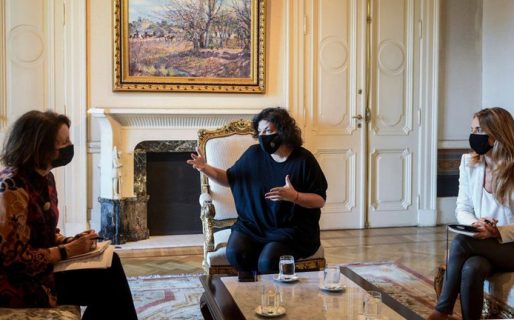 Reuniones de Carla Vizzotti para destrabar un envío de vacunas de AstraZeneca