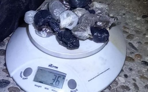 En un control en km. 8 la policía detuvo a cuatro sujetos con droga