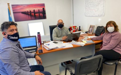 Reunión por las obras públicas en establecimiento educativos
